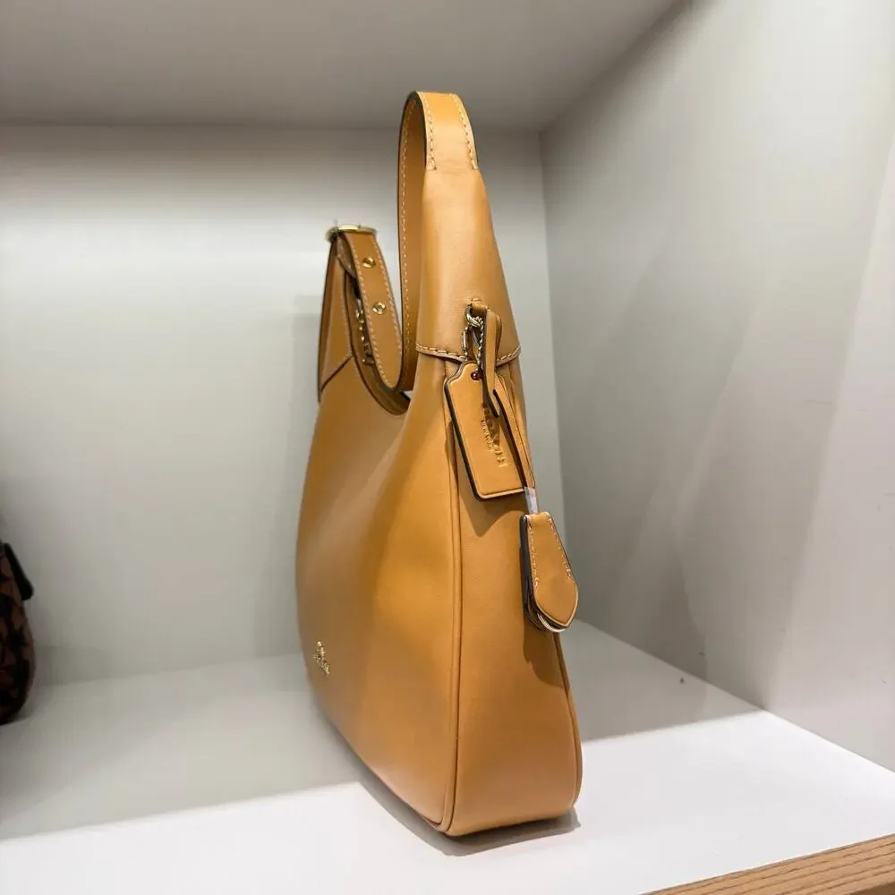 NEW‼️Coach Ella Shoulder Bag  CCE48 smooth leather/Gold/Brown